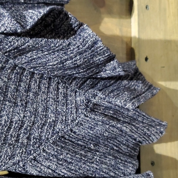KNITED & KNOTTED SIZE SMALL KNIT SWEATER W RUFFLES - Picture 5 of 7